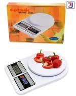 1. High Precision: Built with high precision sensor system, provides you with instant and accurate results from 1g to 10kg. 2. Easy to clean: An ideal to measure jewelry, medicine, and cooking ingredients with refined accuracy. 3. Large Weighing Range: Crafted to be strong, accurate, fast, and user-friendly. Color: white Type: 5kg/1g , 7kg/1g, 10kg/1g （optional）