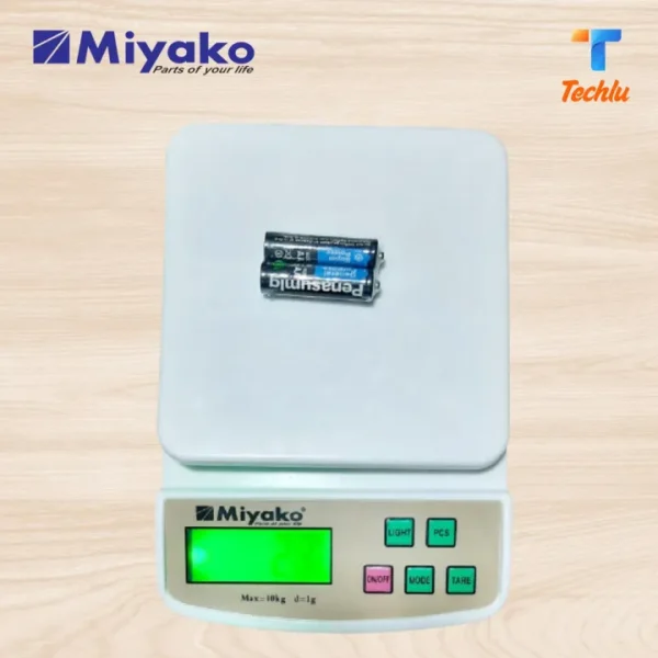 Miyako Kitchen Scale /Small Item Scale Touch Control ACS B3 10 KG Model: ACS-B3 Can weight upto 10 KG Measures in Increment of 1 GM Large & Easy Display Touch Control Stainless Steel Design